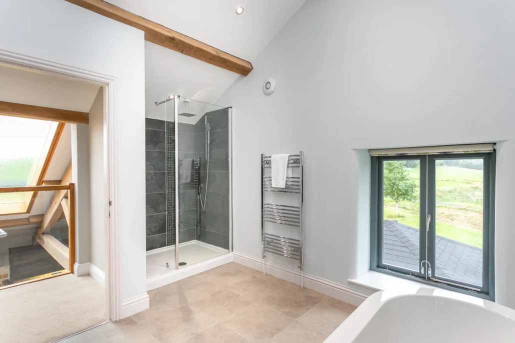 Keld Barn Family Bathroom